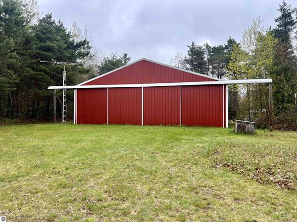 1163 Taxiway Echo S, Lake City, MI 49651