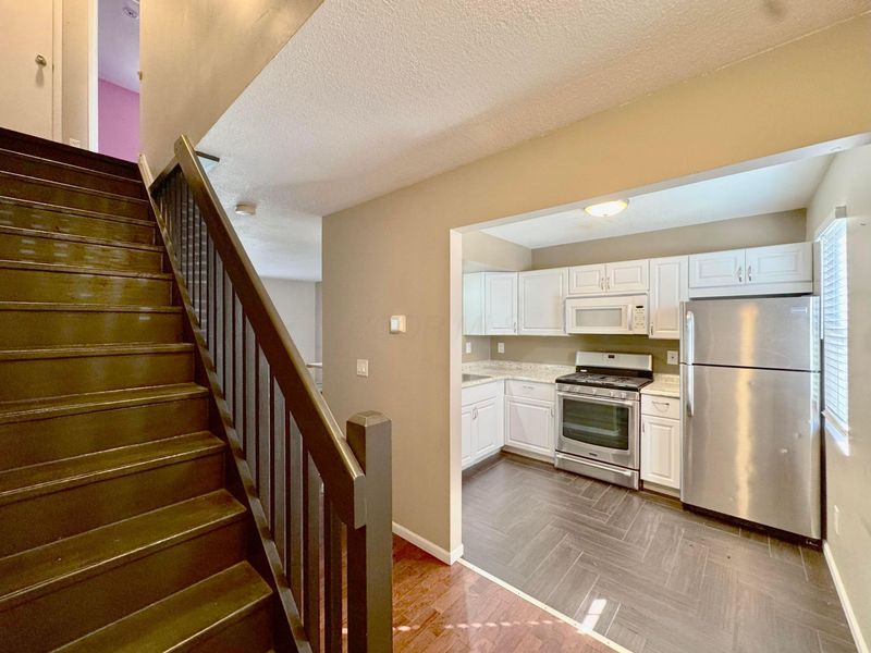 1768 Ridgebury Drive , Unit 135A, Hilliard, OH 43026 Photo 2