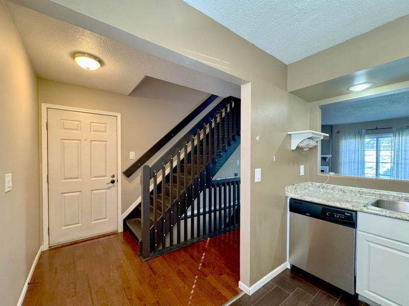 1768 Ridgebury Drive , Unit 135A, Hilliard, OH 43026 Photo 4