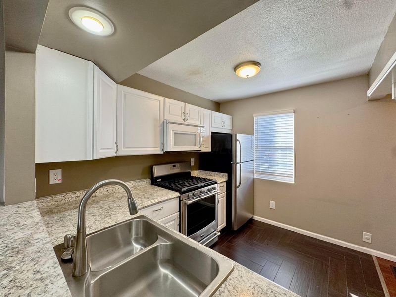 1768 Ridgebury Drive , Unit 135A, Hilliard, OH 43026 Photo 6