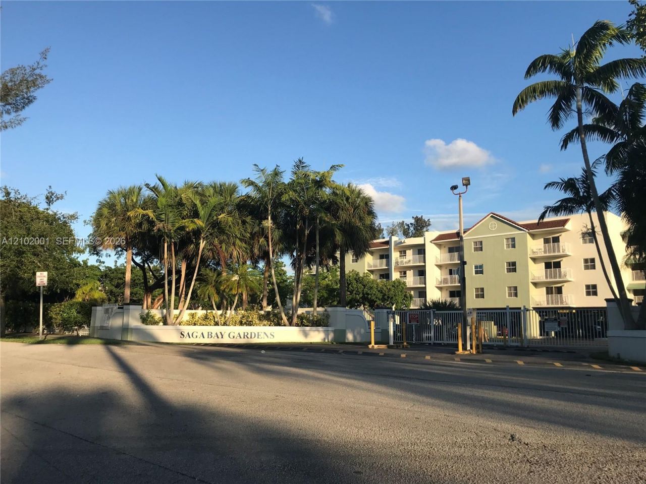 8200 SW 210th St , Unit 114, Cutler Bay, FL 33189 Photo