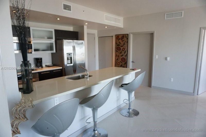 90 SW 3rd St, Unit 3505, Miami, FL 33130 Photo