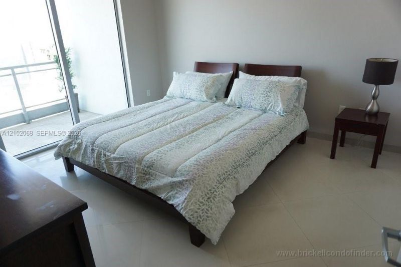 90 SW 3rd St, Unit 3505, Miami, FL 33130 Photo