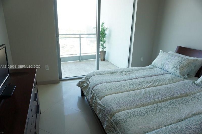 90 SW 3rd St, Unit 3505, Miami, FL 33130 Photo