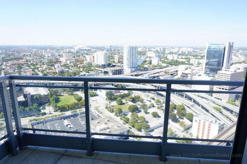 90 SW 3rd St, Unit 3505, Miami, FL 33130 Photo