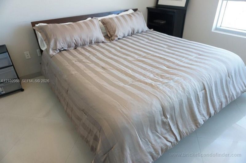 90 SW 3rd St, Unit 3505, Miami, FL 33130 Photo
