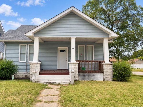 645 Madison Avenue , Wood River, IL 62095