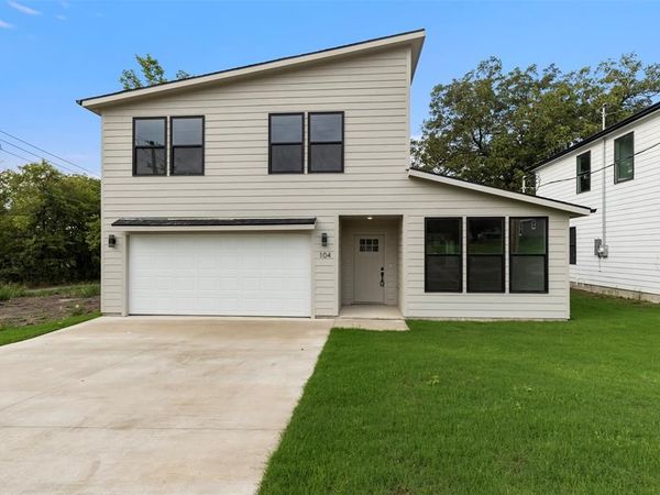 104 E Miller, Whitewright, TX 75491