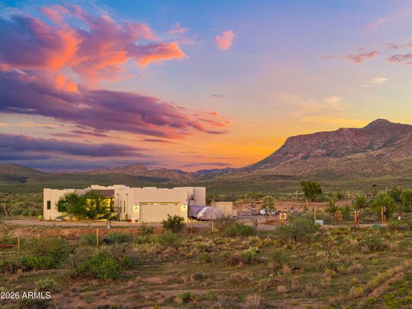 26672 W Billy Clegg Road, Congress, AZ 85332