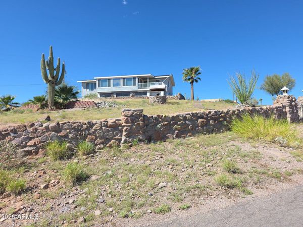 908 N QUEEN MARY Way, Queen Valley, AZ 85118