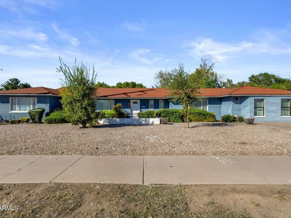 140 W UNIVERSITY Drive, Mesa, AZ 85201