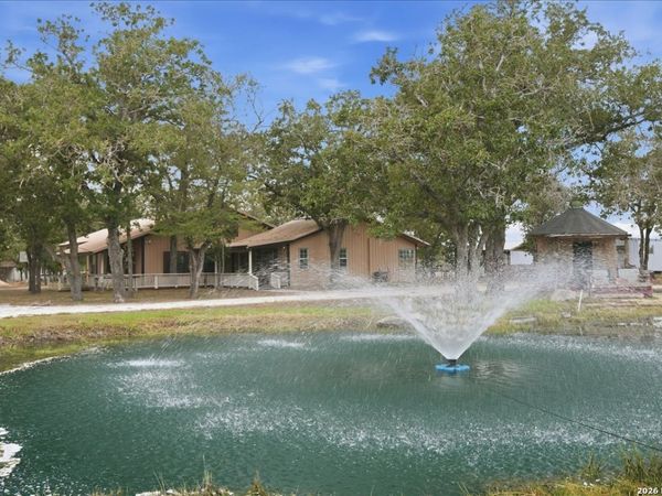 7686 US HIGHWAY 90A E, Gonzales, TX 78629