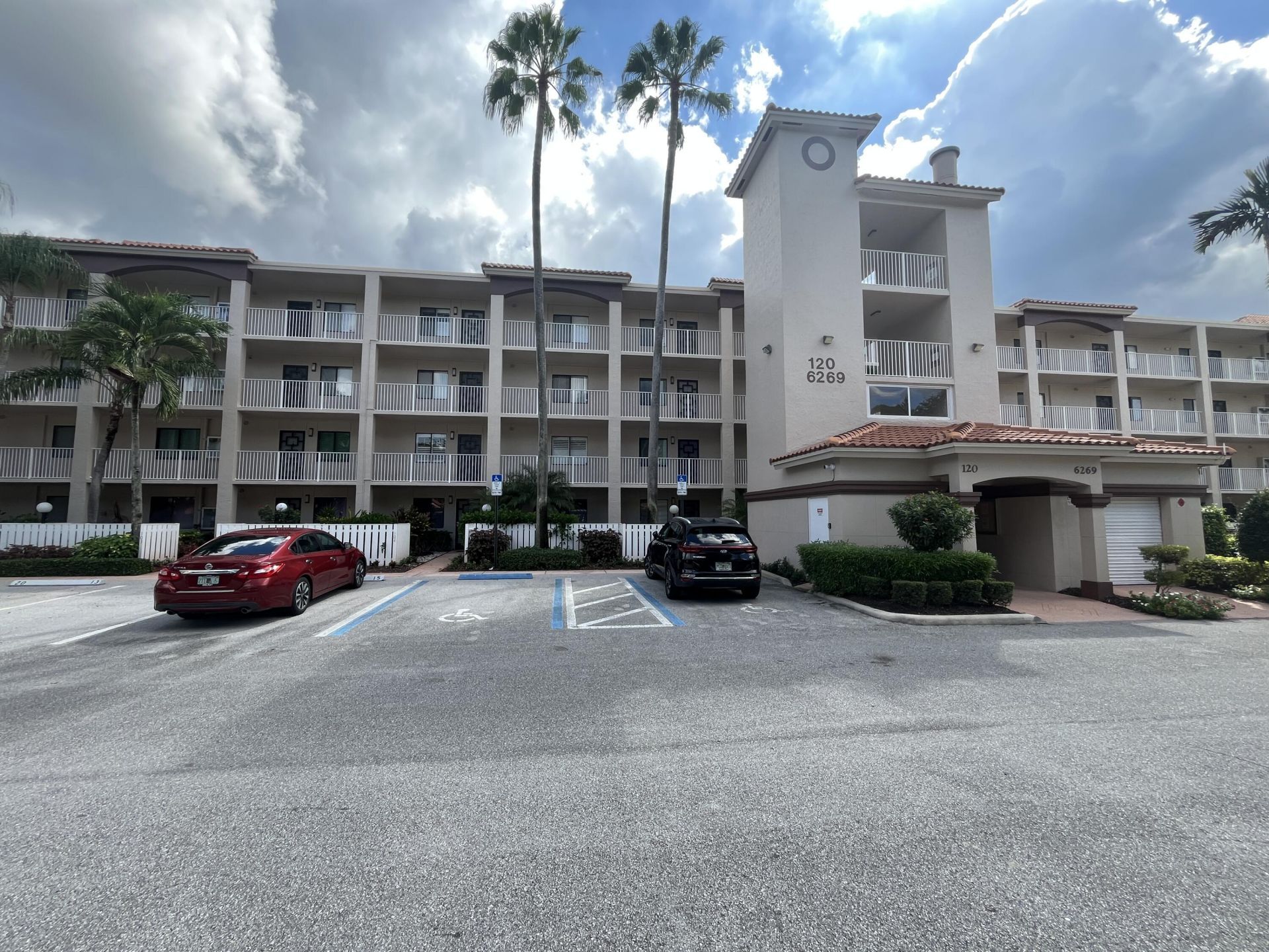 6269 Pointe Regal Circle, Unit 305, Delray Beach, FL 33484 Photo