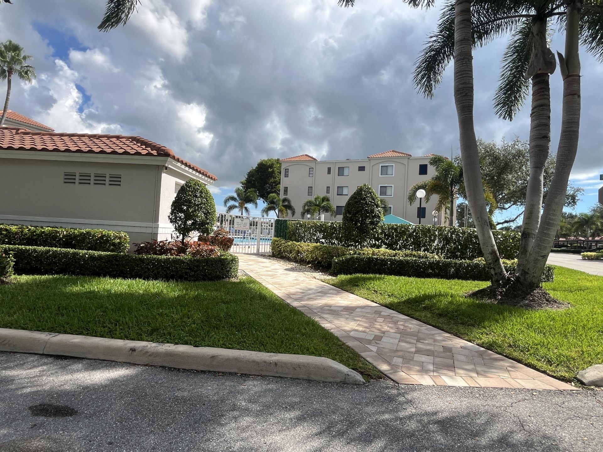 6269 Pointe Regal Circle, Unit 305, Delray Beach, FL 33484 Photo