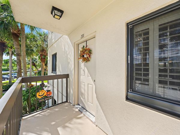 601 SEAFARER Circle, Unit 201, Jupiter, FL 33477