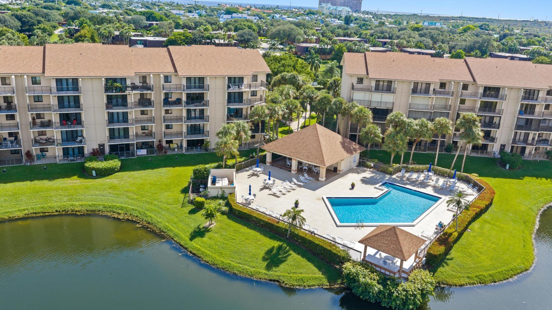 601 Seafarer Circle, Unit 201, Jupiter, FL 33477 Photo