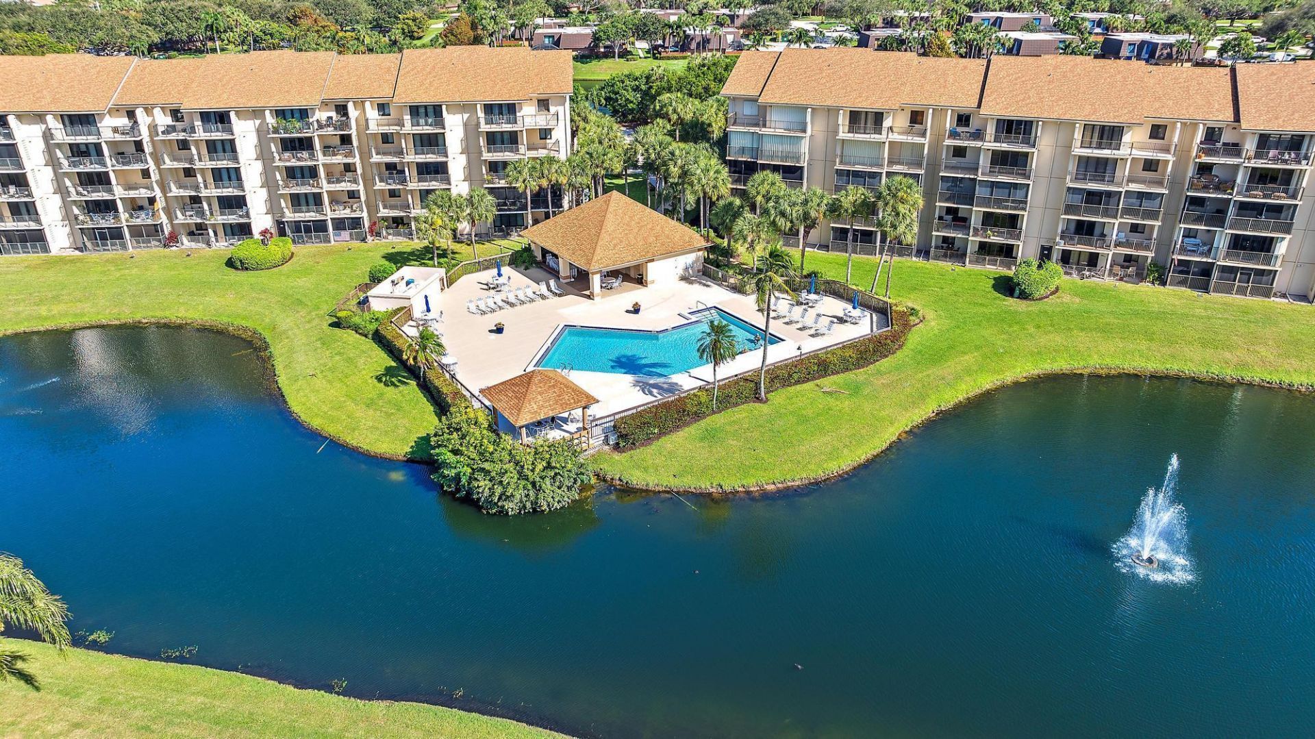 601 Seafarer Circle, Unit 201, Jupiter, FL 33477 Photo