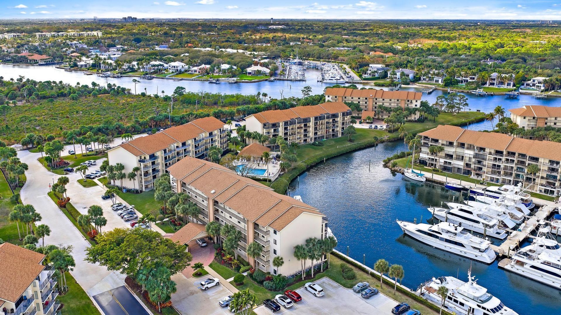 601 Seafarer Circle, Unit 201, Jupiter, FL 33477 Photo