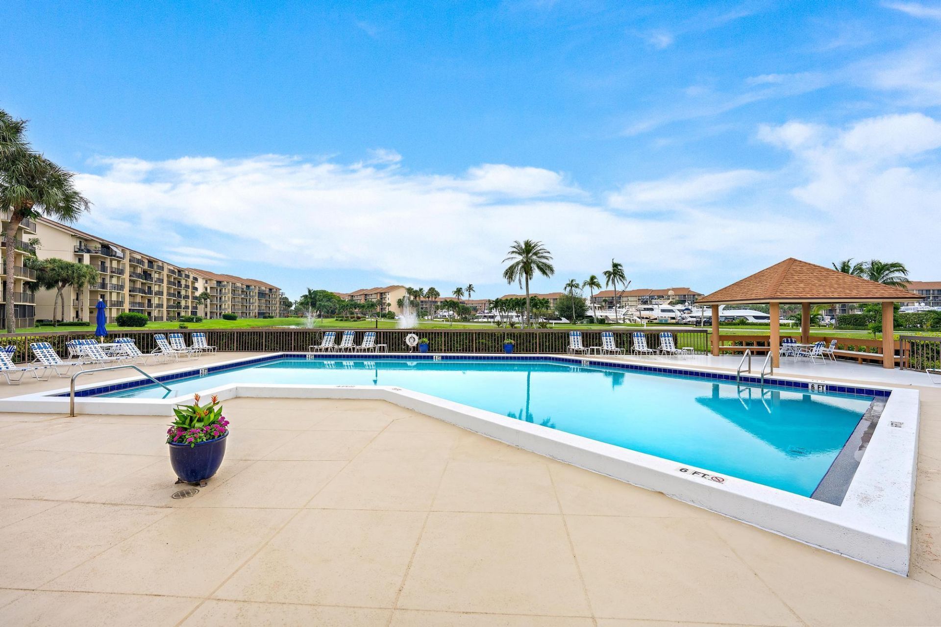 601 Seafarer Circle, Unit 201, Jupiter, FL 33477 Photo