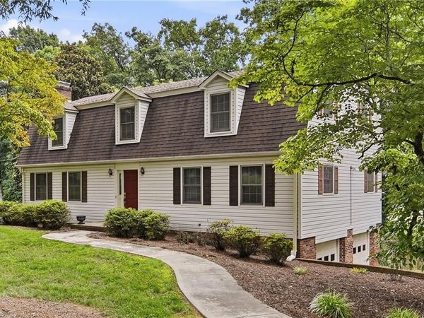 1009 Briarcliff Road , Yadkinville, NC 27055
