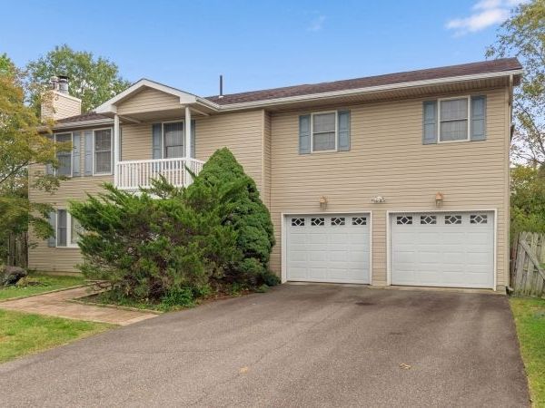 947 E Lincoln Ave, Piscataway, NJ 08854