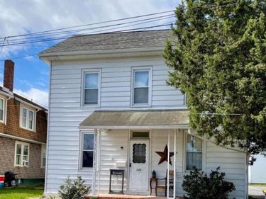 132 W CHESTNUT AVENUE, ROBESONIA, PA 19551
