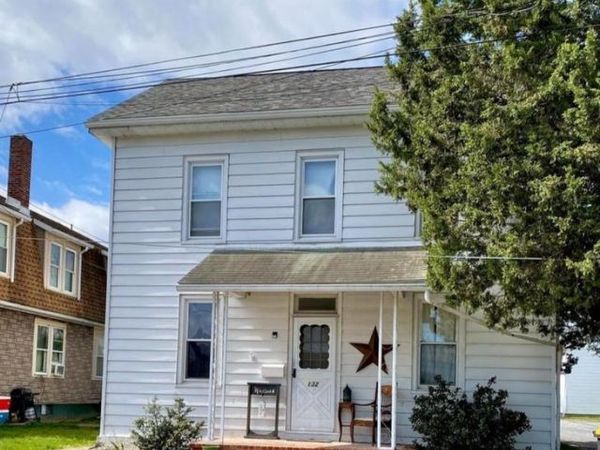 132 W CHESTNUT AVENUE, ROBESONIA, PA 19551