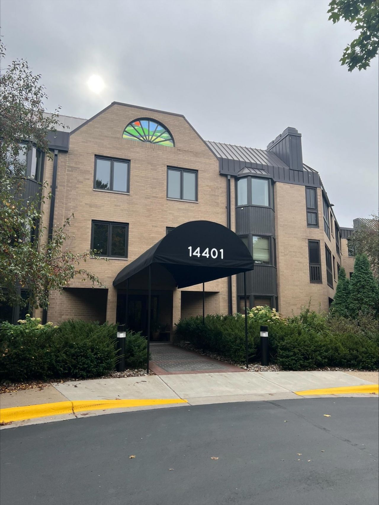 14401 Atrium Way, Unit 131, Minnetonka, MN 55345 Main Photo