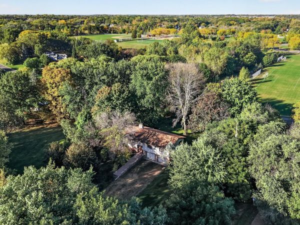 9270 Kiowa Trail , Chanhassen, MN 55317