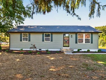 1801 GUM AVE, GROTTOES, VA 24441