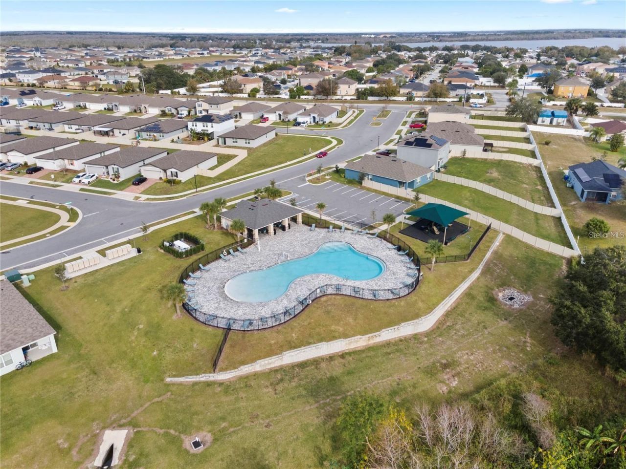 988 Cambridge Drive, Winter Haven, FL 33881 Photo