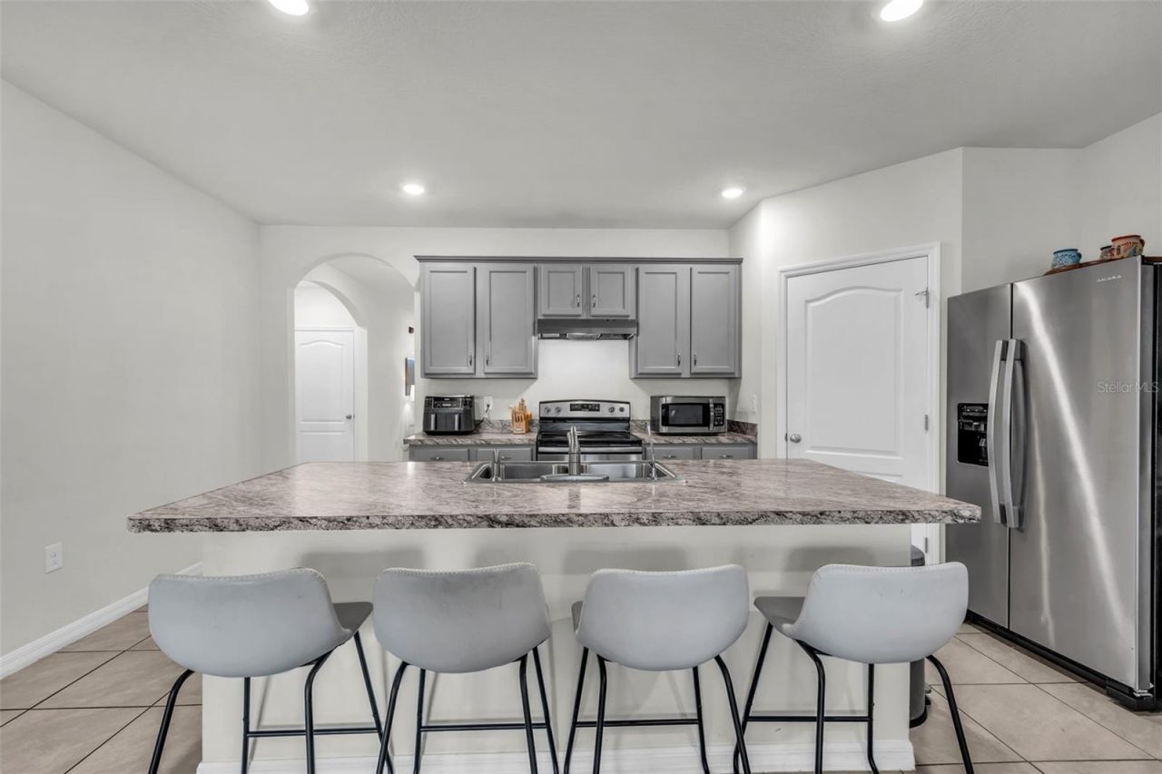 988 Cambridge Drive, Winter Haven, FL 33881 Photo