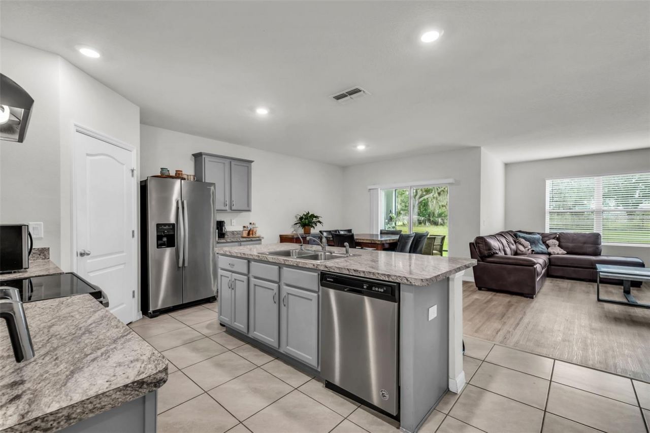 988 Cambridge Drive, Winter Haven, FL 33881 Photo