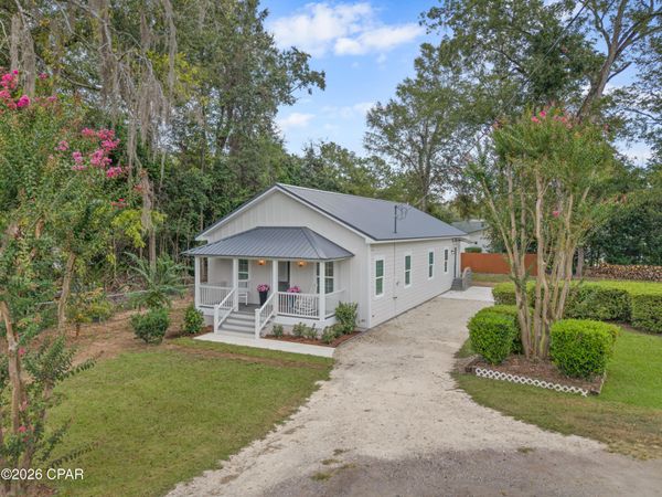 2996 Jefferson Street , Marianna, FL 32446