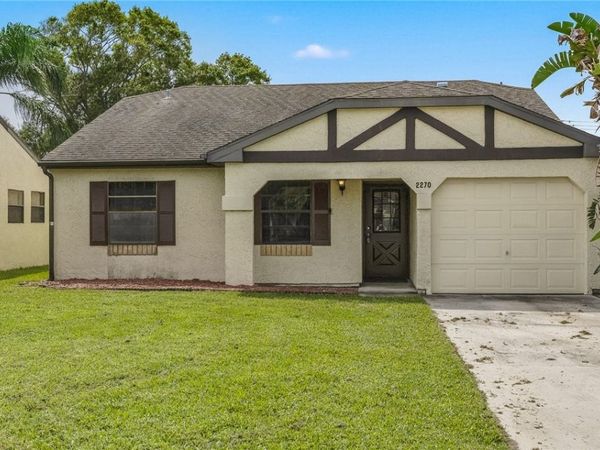 2270 SE Brekenridge Circle , Port St Lucie, FL 34952