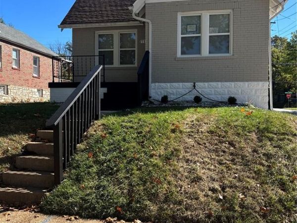 1100 Wilshire Avenue , University City, MO 63130