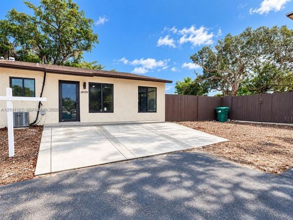 28099 SW 143rd Ct, Homestead, FL 33033
