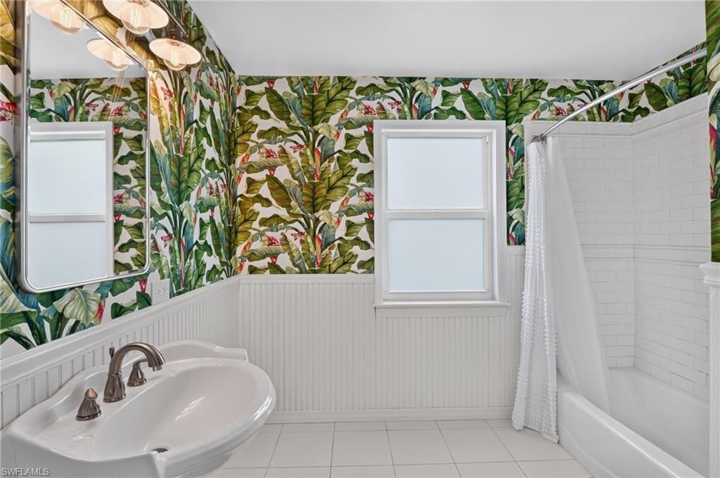20520 Pine Tree Ln, Estero, FL 33928 Photo