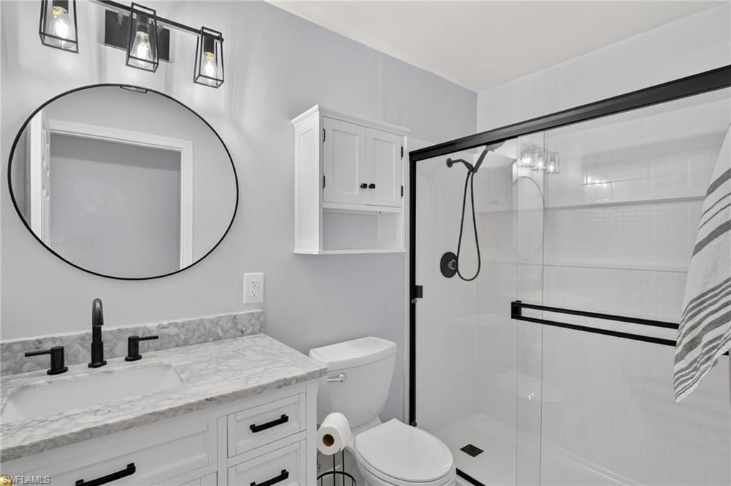 20520 Pine Tree Ln, Estero, FL 33928 Photo