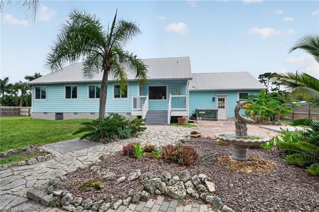 20520 Pine Tree Ln, Estero, FL 33928 Photo