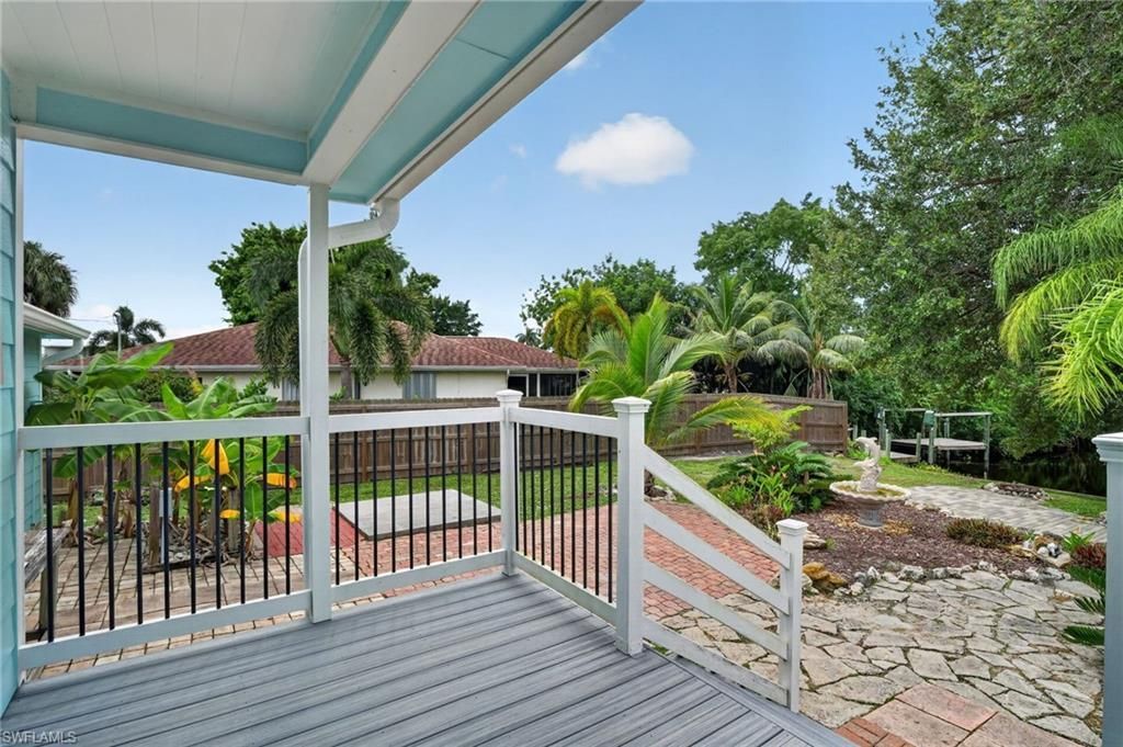 20520 Pine Tree Ln, Estero, FL 33928 Photo