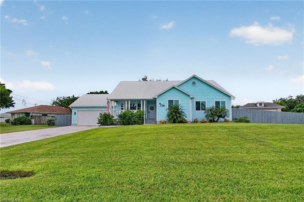 20520 Pine Tree Ln, Estero, FL 33928 Photo