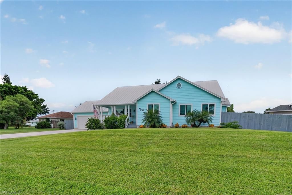 20520 Pine Tree Ln, Estero, FL 33928 Photo