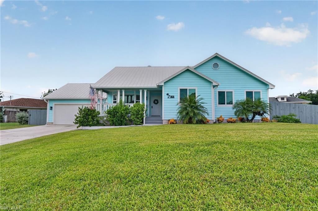 20520 Pine Tree Ln, Estero, FL 33928 Photo