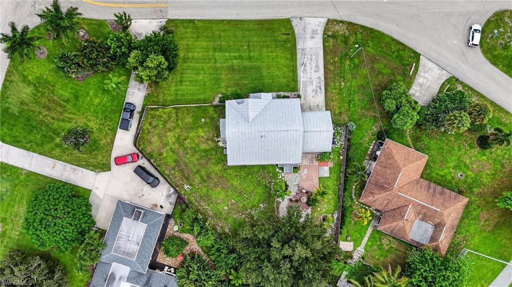 20520 Pine Tree Ln, Estero, FL 33928 Photo