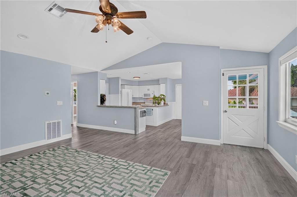 20520 Pine Tree Ln, Estero, FL 33928 Photo