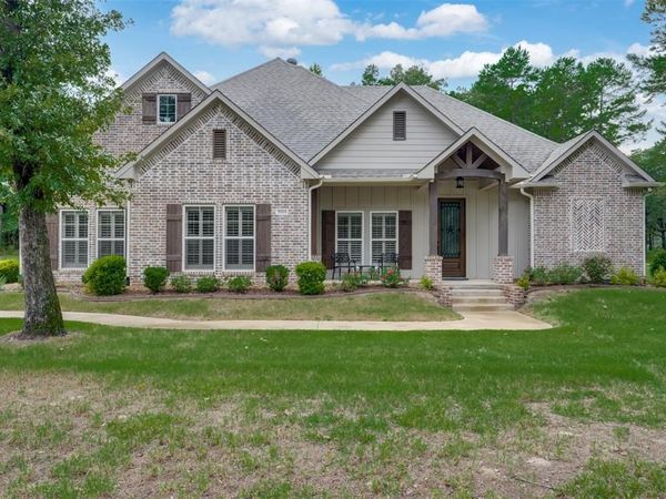 3113 Shadow Pine Drive, Larue, TX 75770