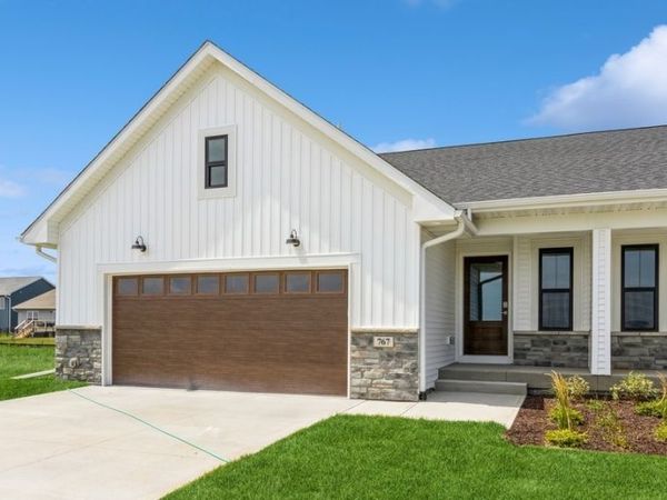 417 Solstice Court , North Liberty, IA 52317