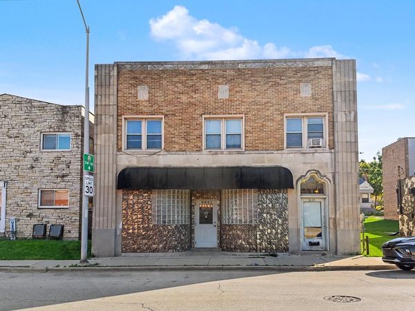 8621 W Greenfield AVENUE, West Allis, WI 53214