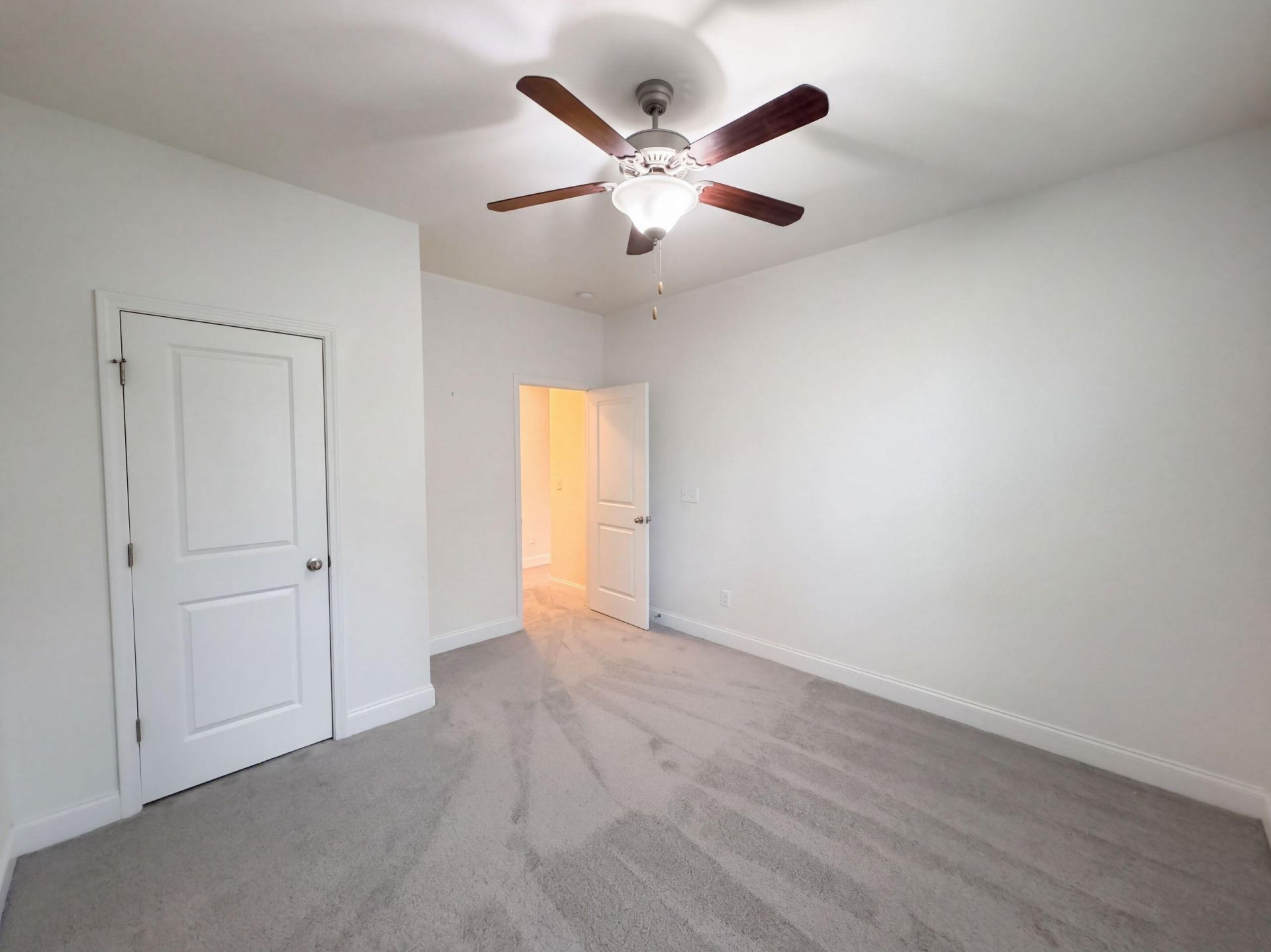 301 Freeland Way Photo 10